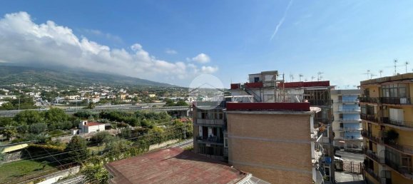 Квартира с 5 комнатами в Торре дель Греко, Италия № 6562 15