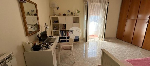 Квартира с 5 комнатами в Торре дель Греко, Италия № 6562 4