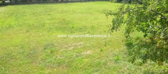 800m² Land in Paese, Italy No. 224601 3