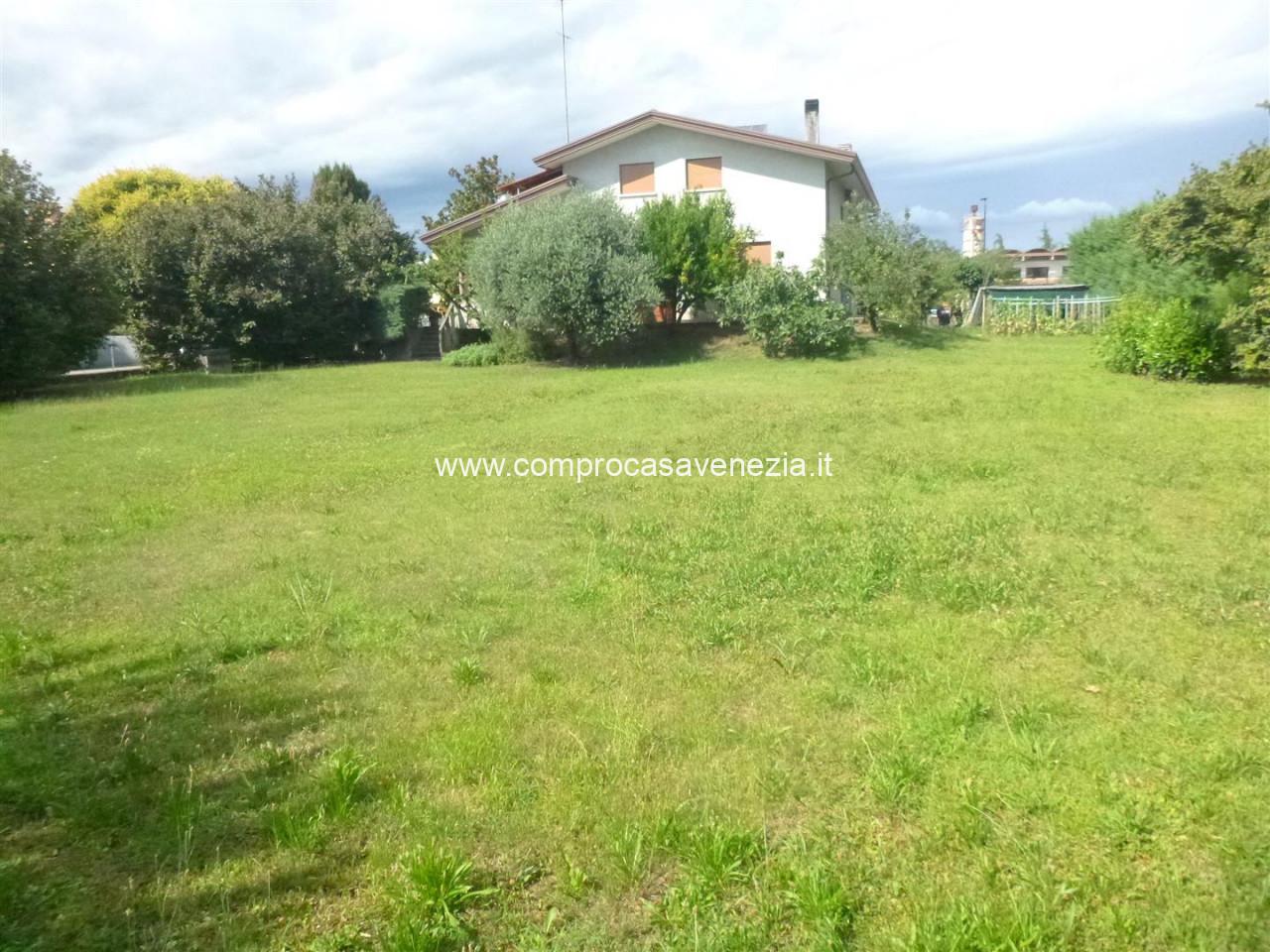 800m² Land in Paese, Italy No. 224601