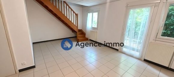 2 bedrooms House in Salbris, France No. 306969 3