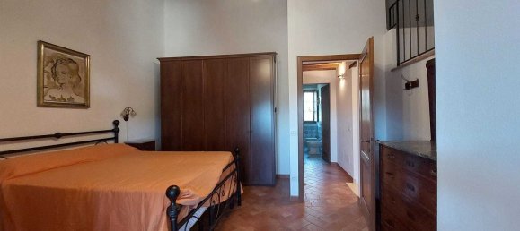 5 bedrooms Apartment in Asciano, Italy No. 363728 8