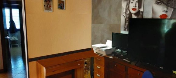 7-Zimmer Haus in Montale, Italy, Nr. 116183 2