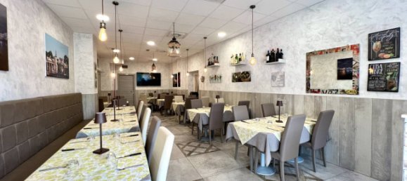 Коммерческая недвижимость с 2 комнатами в Горле, Италия № 62069 22