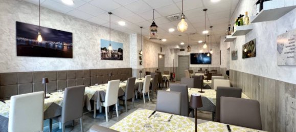 Коммерческая недвижимость с 2 комнатами в Горле, Италия № 62069 23