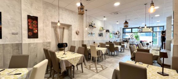 Коммерческая недвижимость с 2 комнатами в Горле, Италия № 62069 18