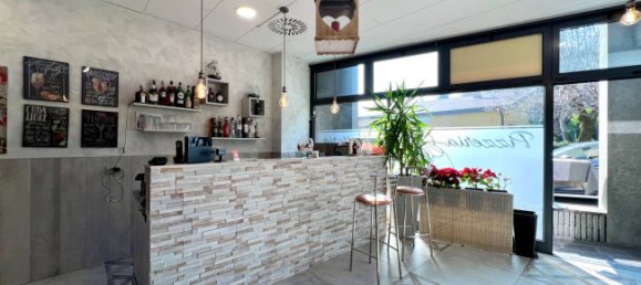 Коммерческая недвижимость с 2 комнатами в Горле, Италия № 62069 17