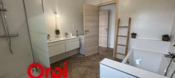 4 bedrooms House in Bernay, France No. 360485 10