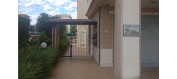 4-salle Appartement à Alba Adriatica, Italy No. 95381 4