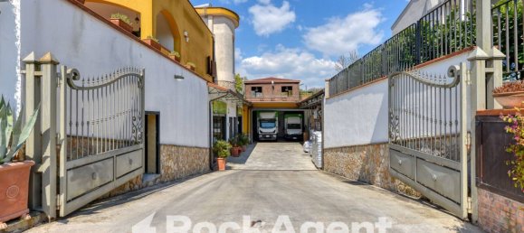 3 bedrooms Villa in Baronissi, Italy No. 308469 7