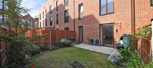 4 Schlafzimmer Haus in Enfield, United Kingdom, Nr. 11501 3