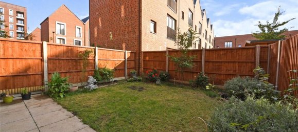 4 Schlafzimmer Haus in Enfield, United Kingdom, Nr. 11501 7