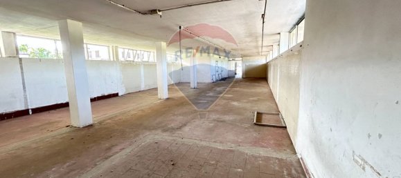 4-salle Propriété commerciale à Castano Primo, Italy No. 295043 13