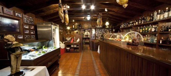 654m² Commercial property in Marbella, Spain No. 88341 13