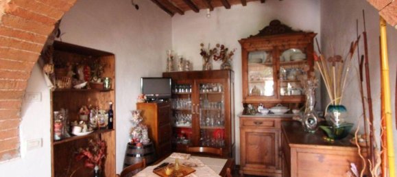 7 rooms Apartment in Chiusi, Italy No. 74797 2