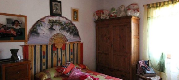 7 rooms Apartment in Chiusi, Italy No. 74797 4