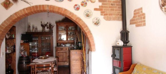 7 rooms Apartment in Chiusi, Italy No. 74797 3