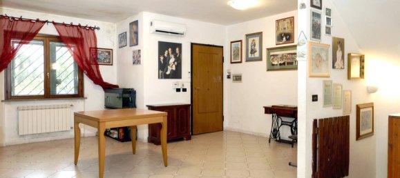 4 bedrooms House in Pomezia, Italy No. 350219 3