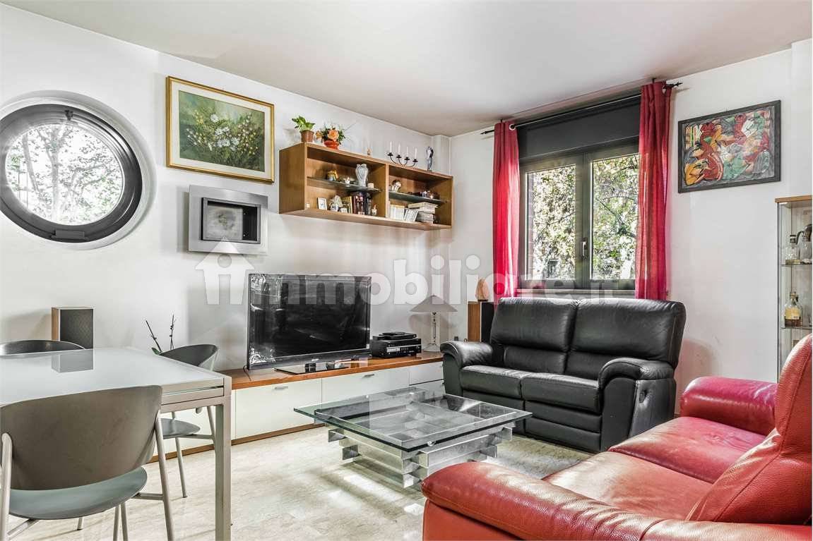 3 Schlafzimmer Villa in Milan, Italy, Nr. 260200