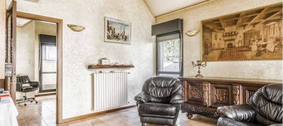 3 Schlafzimmer Villa in Milan, Italy, Nr. 260200 41