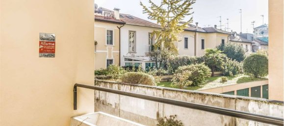 3 Schlafzimmer Villa in Milan, Italy, Nr. 260200 4