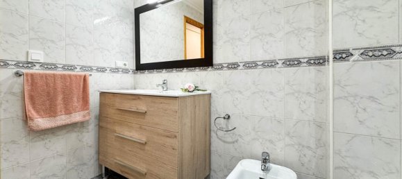 3 bedrooms Apartment in Alicante, Spain No. 134719 8