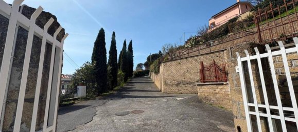 5 rooms Villa in Rignano Flaminio, Italy No. 41991 4