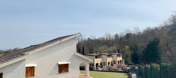 5 rooms Villa in Rignano Flaminio, Italy No. 41991 7