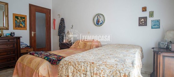 Квартира с 4 комнатами в Кьявари, Италия № 36560 13