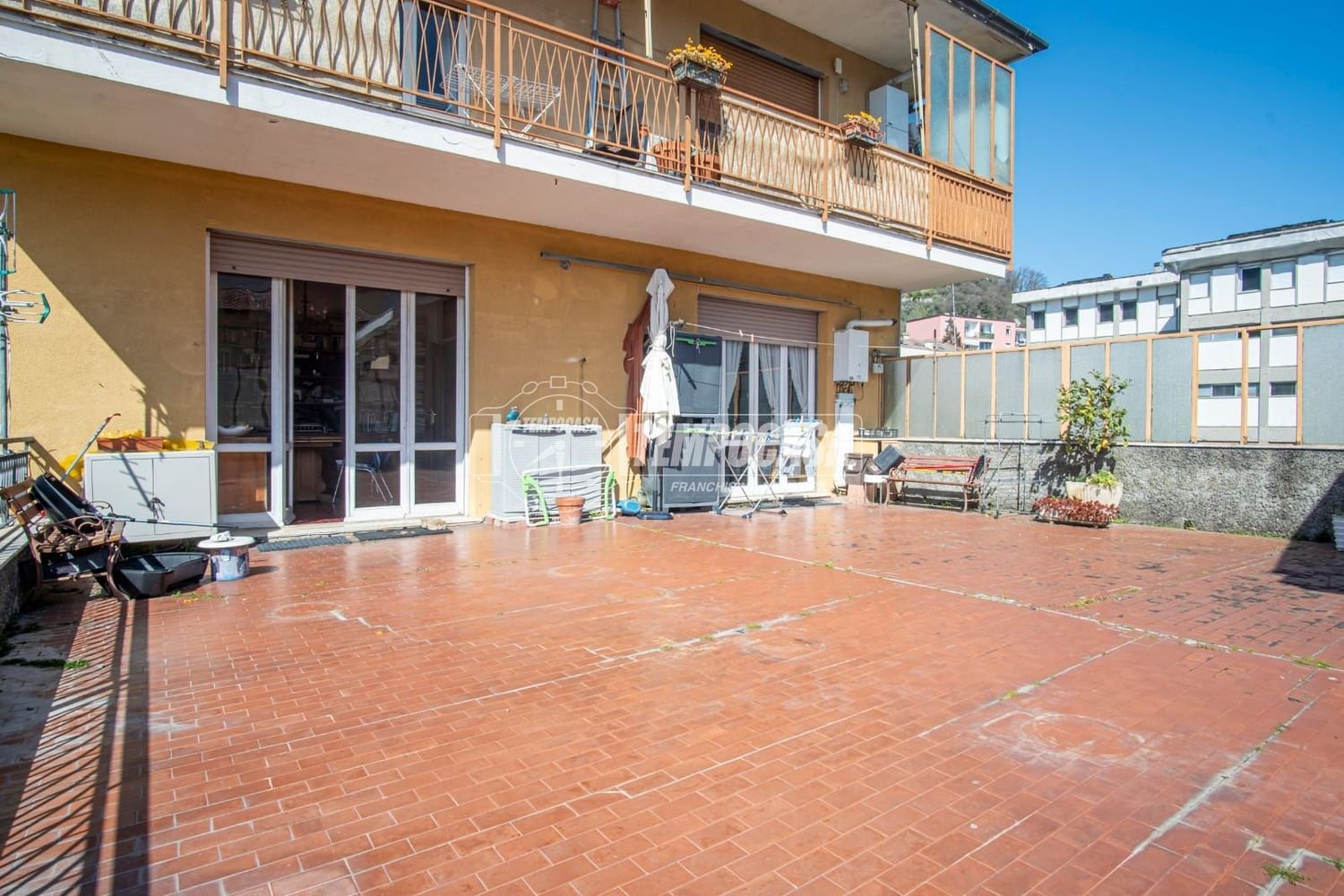 Квартира с 4 комнатами в Кьявари, Италия № 36560