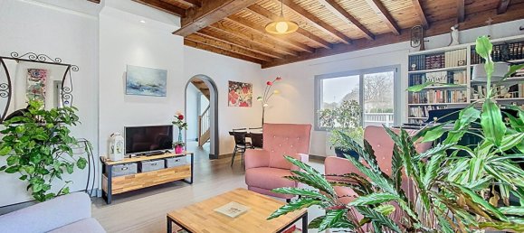 Casa de 3 dormitorios en Bourg-en-Bresse, France No. 275407 2