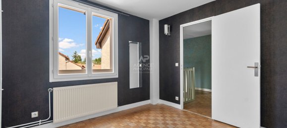 4 bedrooms House in Saint-Germain-en-Laye, France No. 322816 6