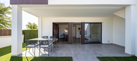 Bungalow de 2 dormitorios en Pilar de la Horadada, Spain No. 14337 4