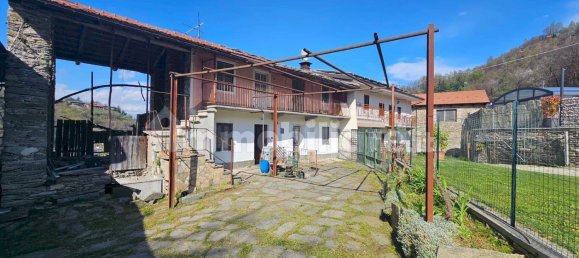 2 bedrooms House in Barge, Italy No. 159336 4