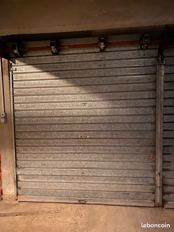  Garage in Sainte-Maxime, France No. 277779