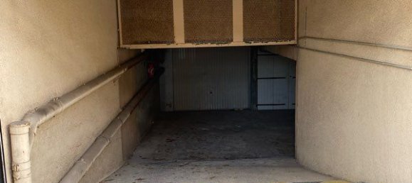  Garage in Sainte-Maxime, France No. 277779 3