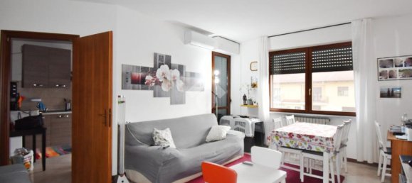 2 bedrooms Apartment in Ivrea, Italy No. 52417 2