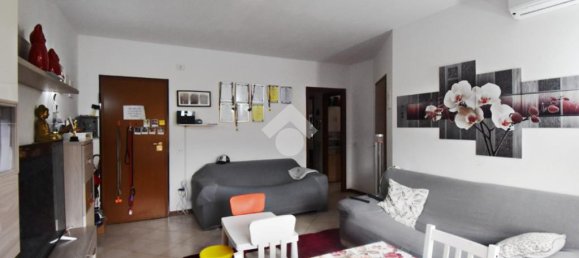 2 bedrooms Apartment in Ivrea, Italy No. 52417 3