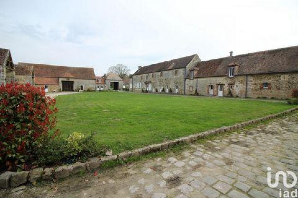 3000m² Factory in Fontainebleau, France No. 20280