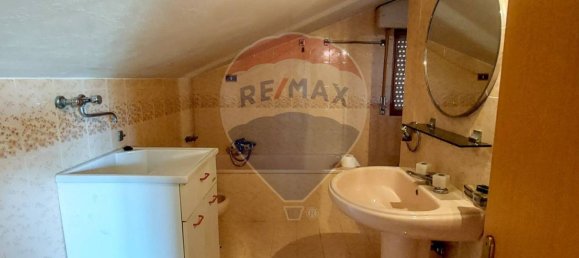 4 bedrooms House in Fara Filiorum Petri, Italy No. 41839 39