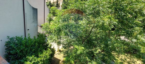 4 bedrooms House in Fara Filiorum Petri, Italy No. 41839 8