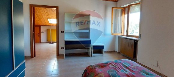 4 bedrooms House in Fara Filiorum Petri, Italy No. 41839 4