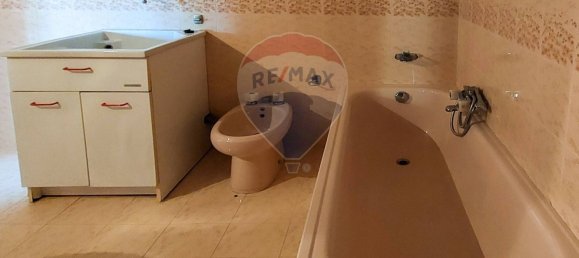 4 bedrooms House in Fara Filiorum Petri, Italy No. 41839 41