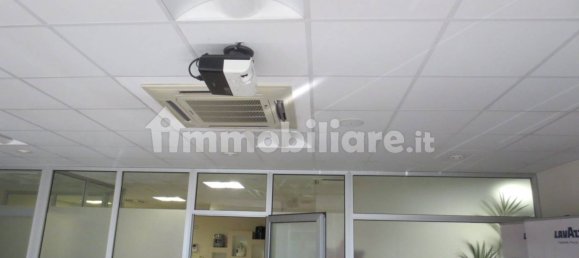 200m² Office in Udine, Italy No. 69169 3