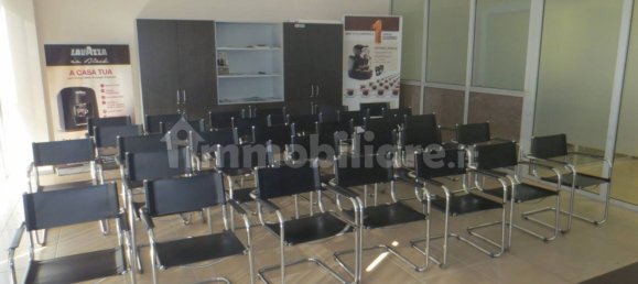 200m² Office in Udine, Italy No. 69169 4