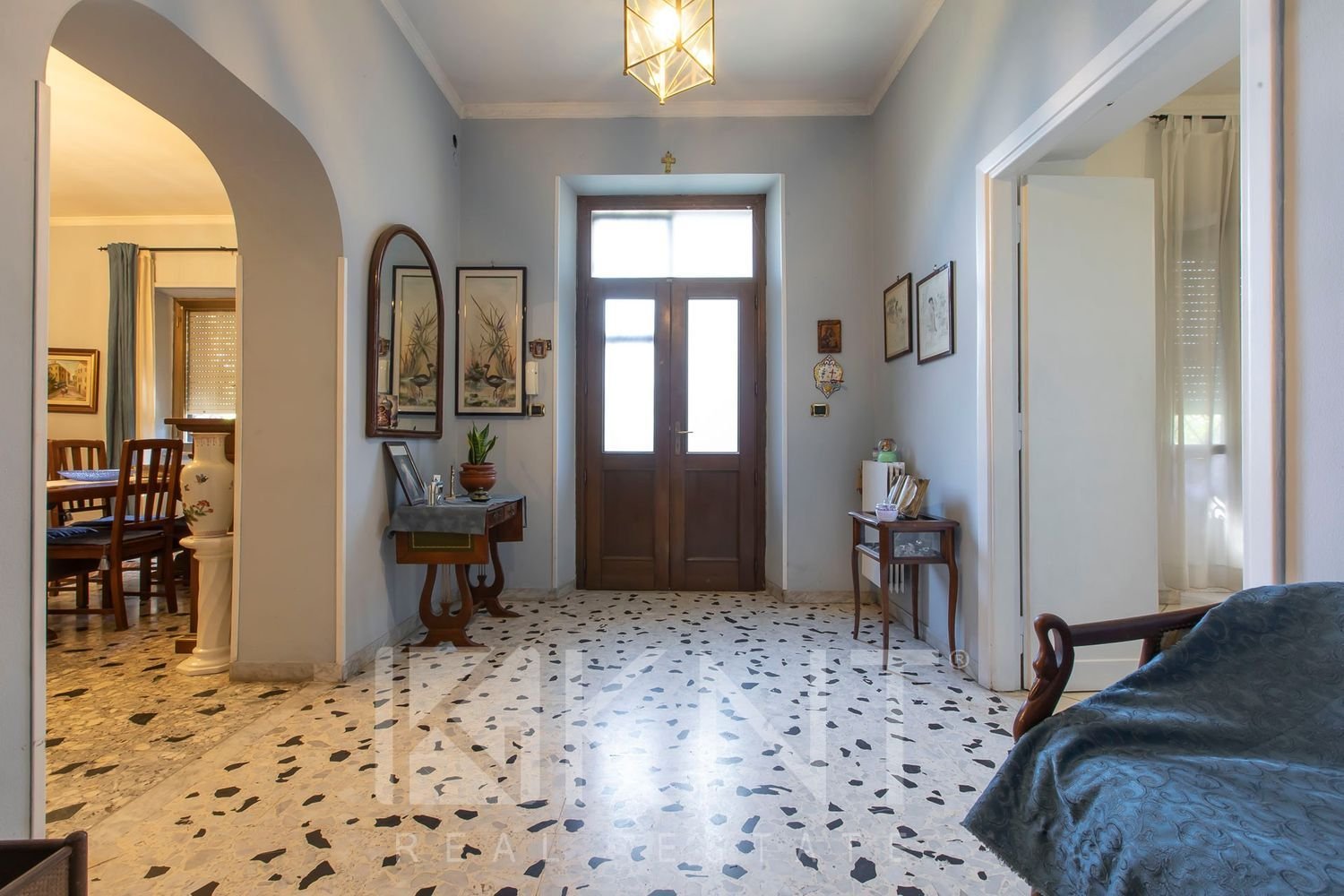 4 bedrooms Villa in Rome, Italy No. 401773