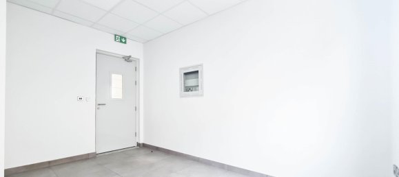 Lagerhaus in RAK FTZ, UAE 400m², Nr. 26523 9