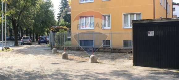 1غرفة مرآب في Busto Arsizio, Italy رقم 84950 19