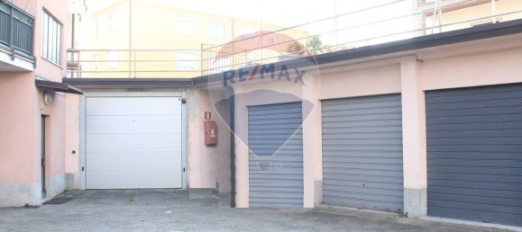 1غرفة مرآب في Busto Arsizio, Italy رقم 84950 11