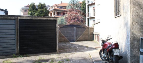 1غرفة مرآب في Busto Arsizio, Italy رقم 84950 16